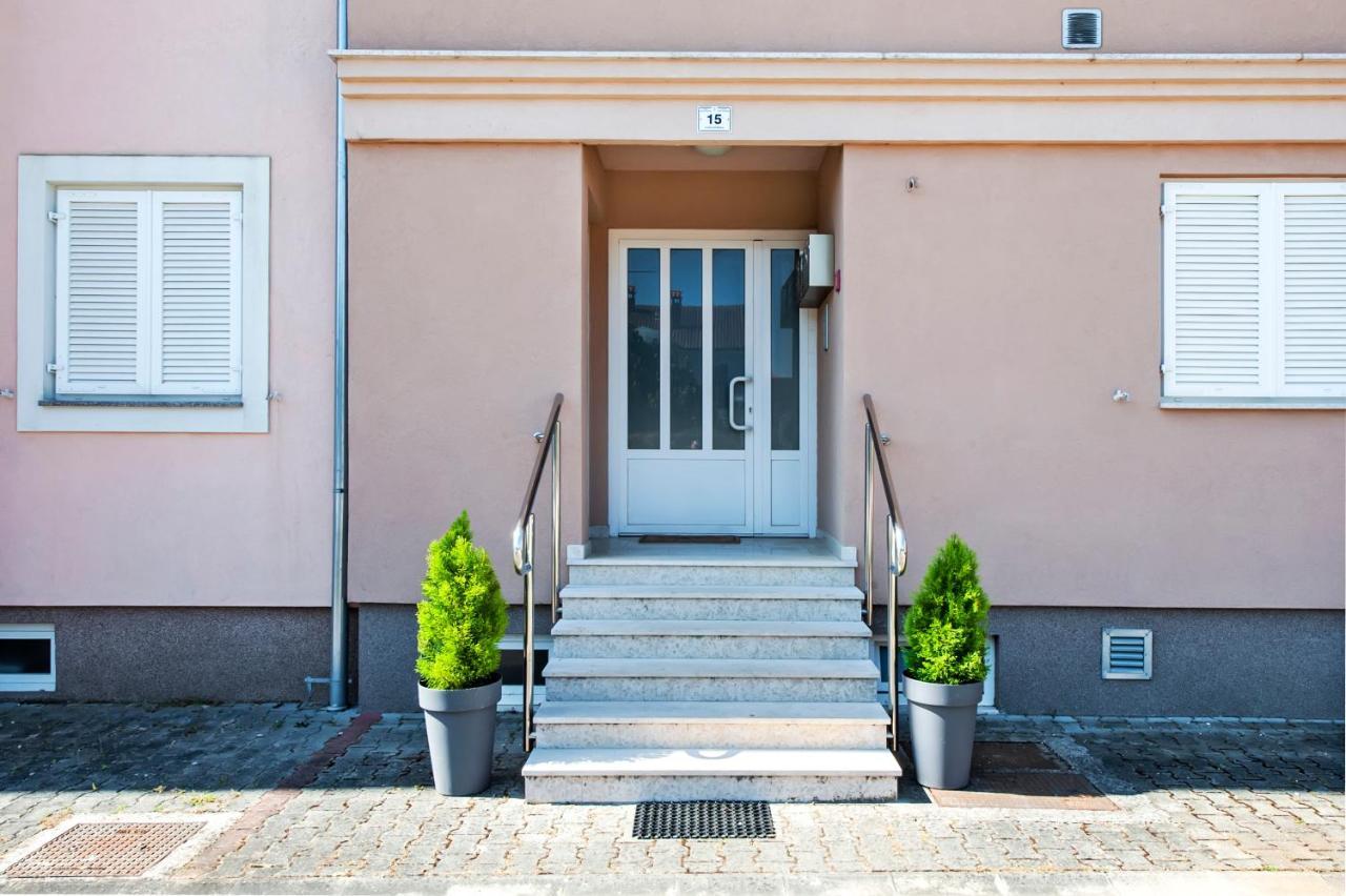 F&R Apartments II Rovinj Exterior photo